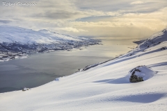 Luce artica tra i fiordi norvegesi